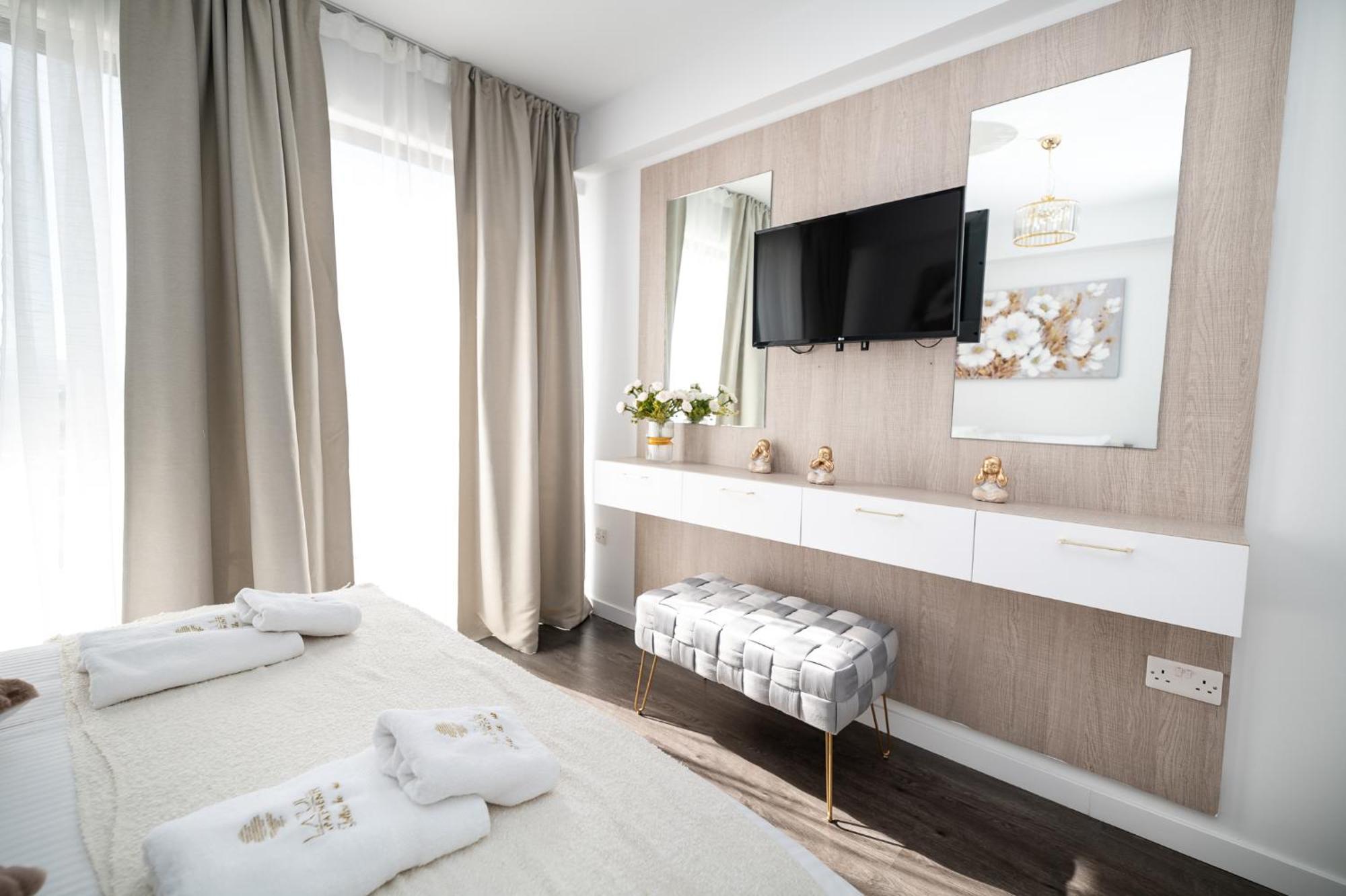 Lazuli Beachfront Sea View Ap144 Larnaca Dış mekan fotoğraf