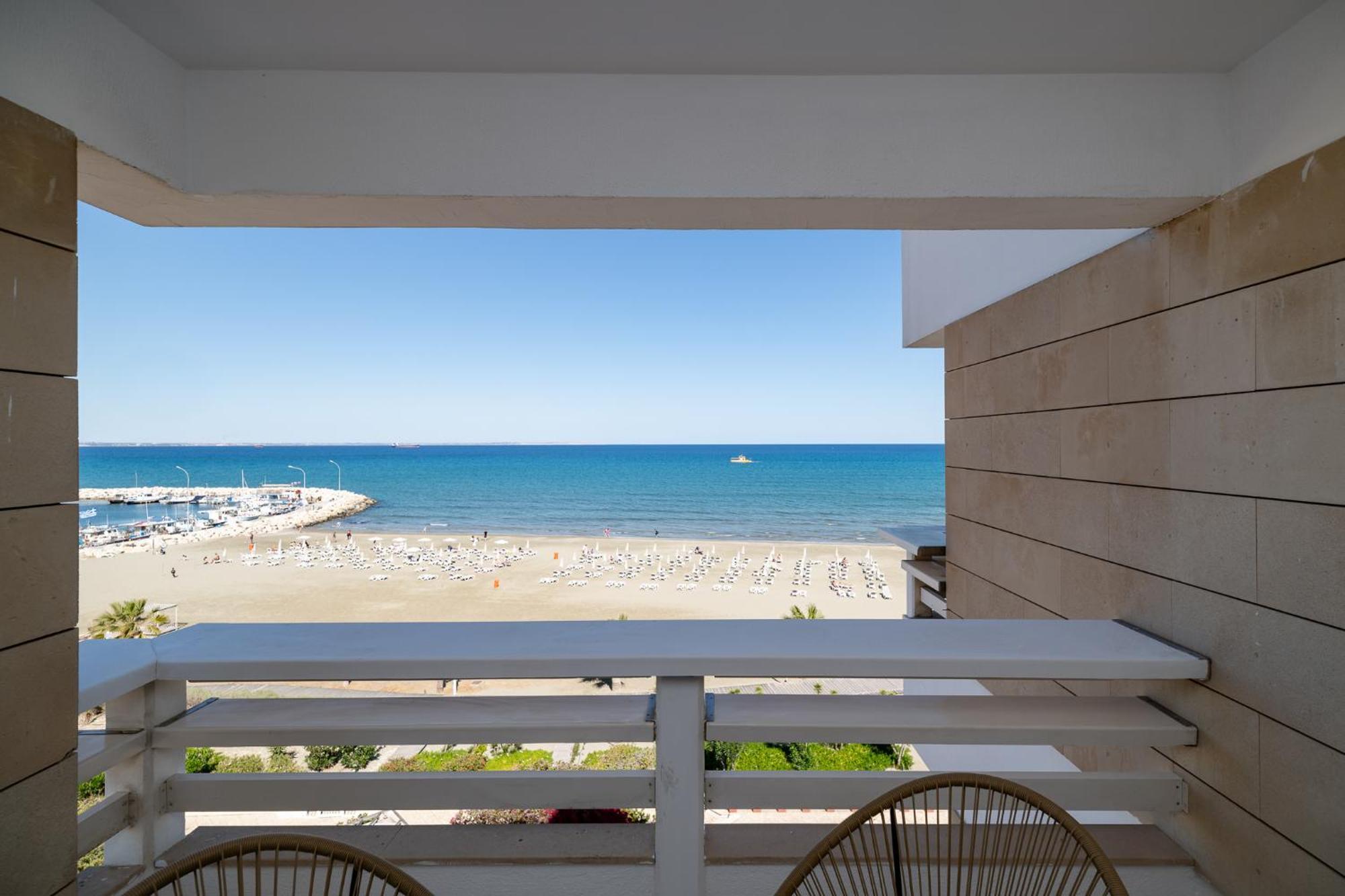 Lazuli Beachfront Sea View Ap144 Larnaca Dış mekan fotoğraf